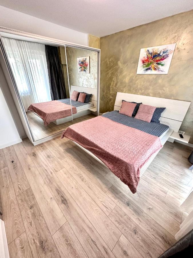 Mega Rossa Residence Bucarest Extérieur photo