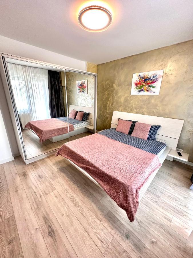 Mega Rossa Residence Bucarest Extérieur photo